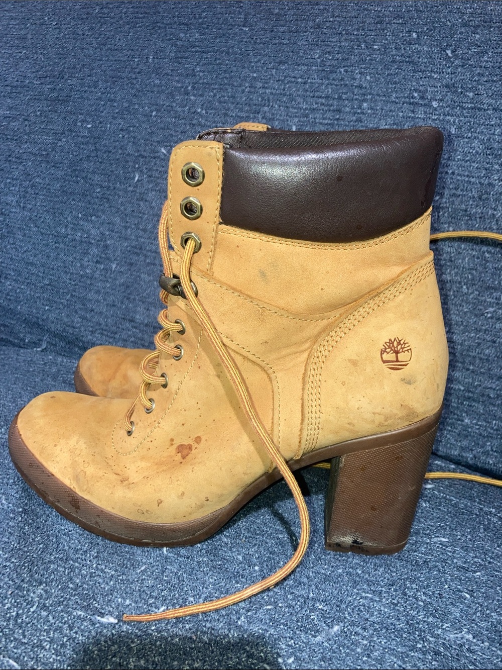 Timberland Women's Tan and Dark Brown Lace-Up Block Heel Boots